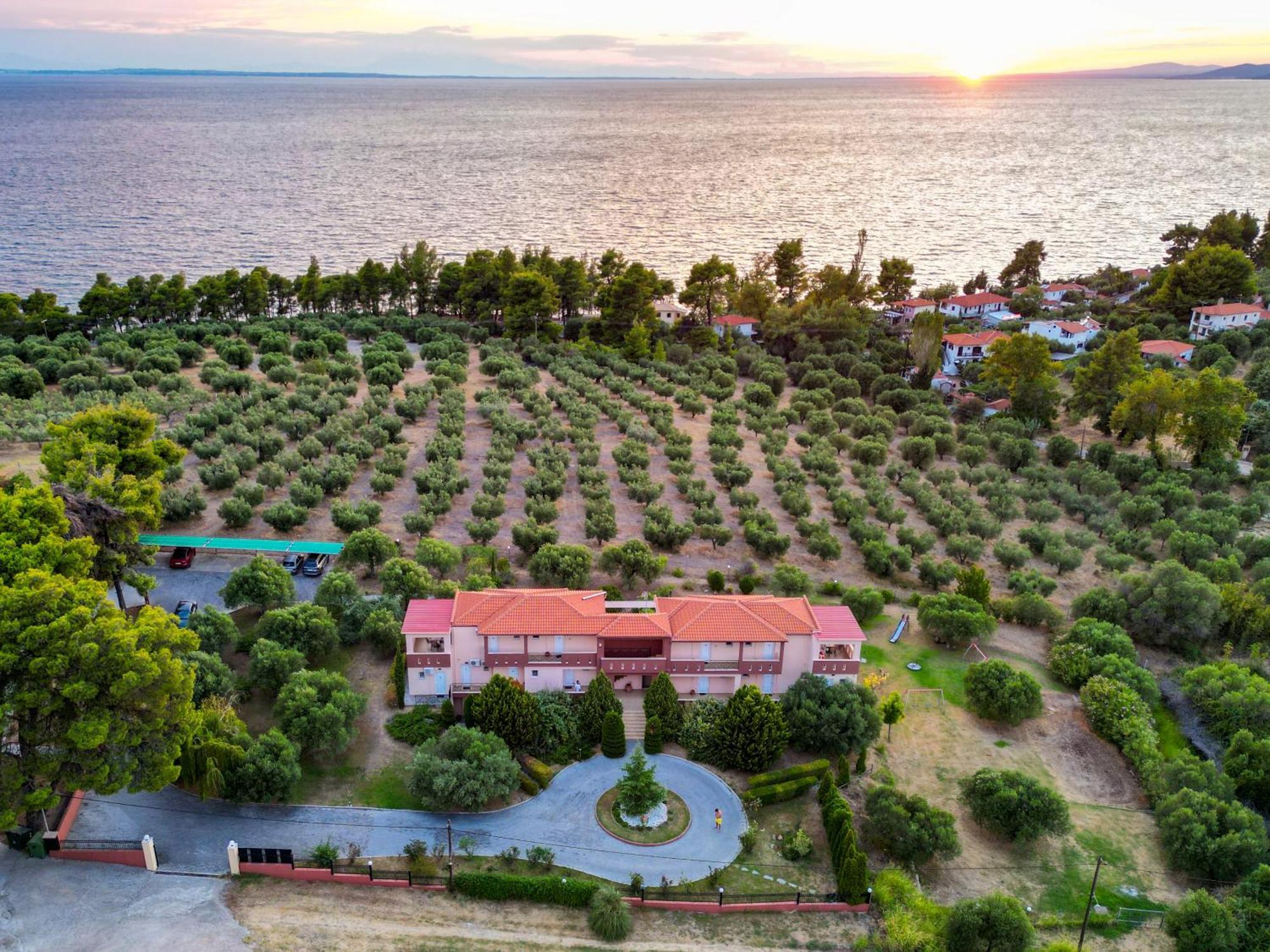 Agrili Apartments & Rooms Elia Nikitis Dış mekan fotoğraf