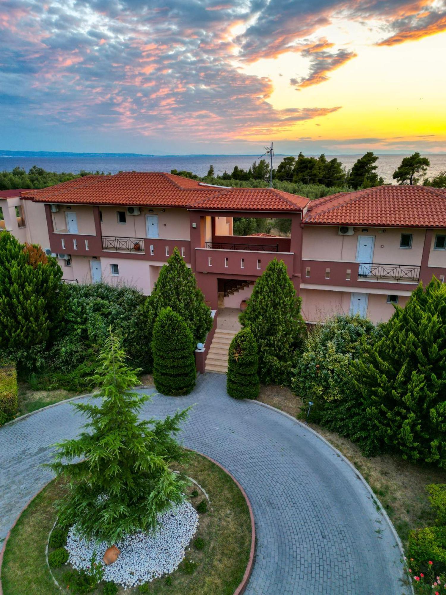 Agrili Apartments & Rooms Elia Nikitis Dış mekan fotoğraf